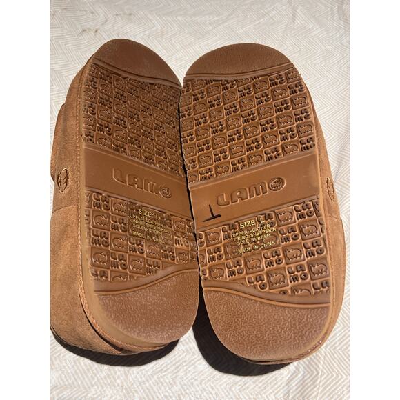 Lamo Men's Cow Suede Leather Open Toe Slipper Large Chestnut Sheepskin Fur NWT - Picture 2 of 4